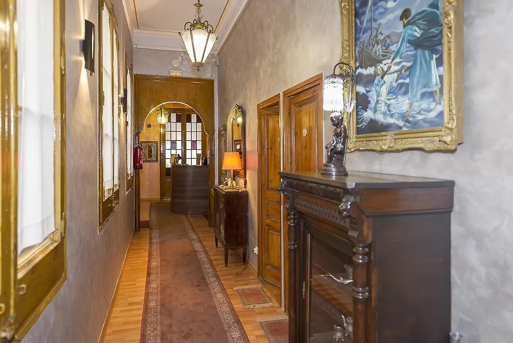 Hostal Girona Βαρκελώνη 2*,  Ισπανία